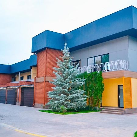 Gоlden Dragon Villa Hotel Bisjkek Buitenkant foto